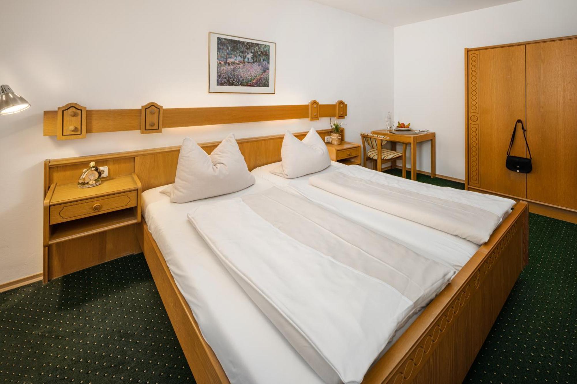 Hotel Zur Post 바트아바흐 객실 사진