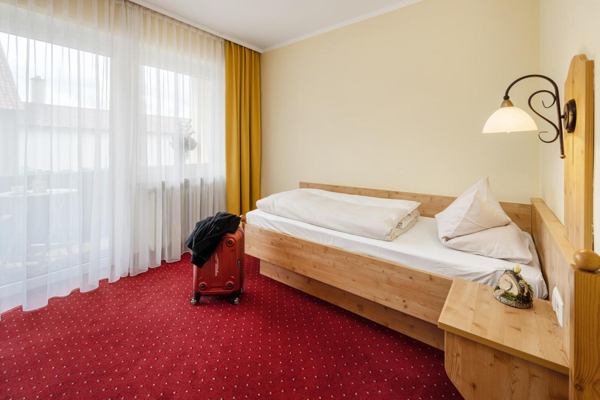 Hotel Zur Post 바트아바흐 객실 사진